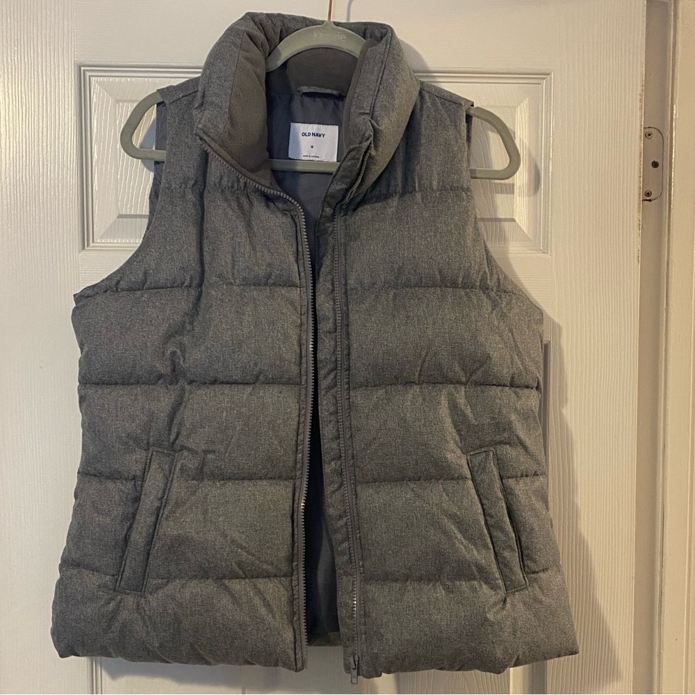 Old Navy Puffer vest